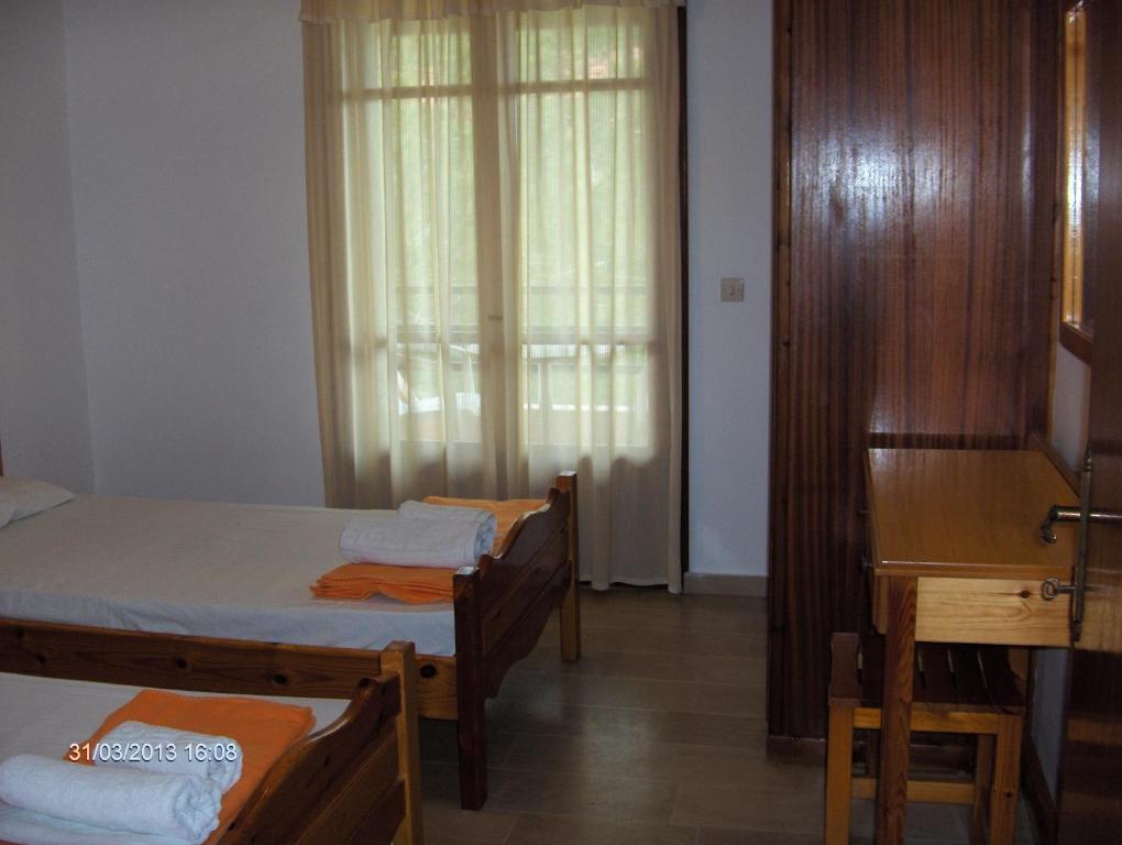 Feakes Apartments Arillas  Eksteriør billede